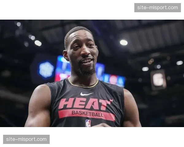 阿德巴约热火进攻中转轴，肘区手递手战术执行频率最高